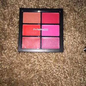 MAC Lip pallet.